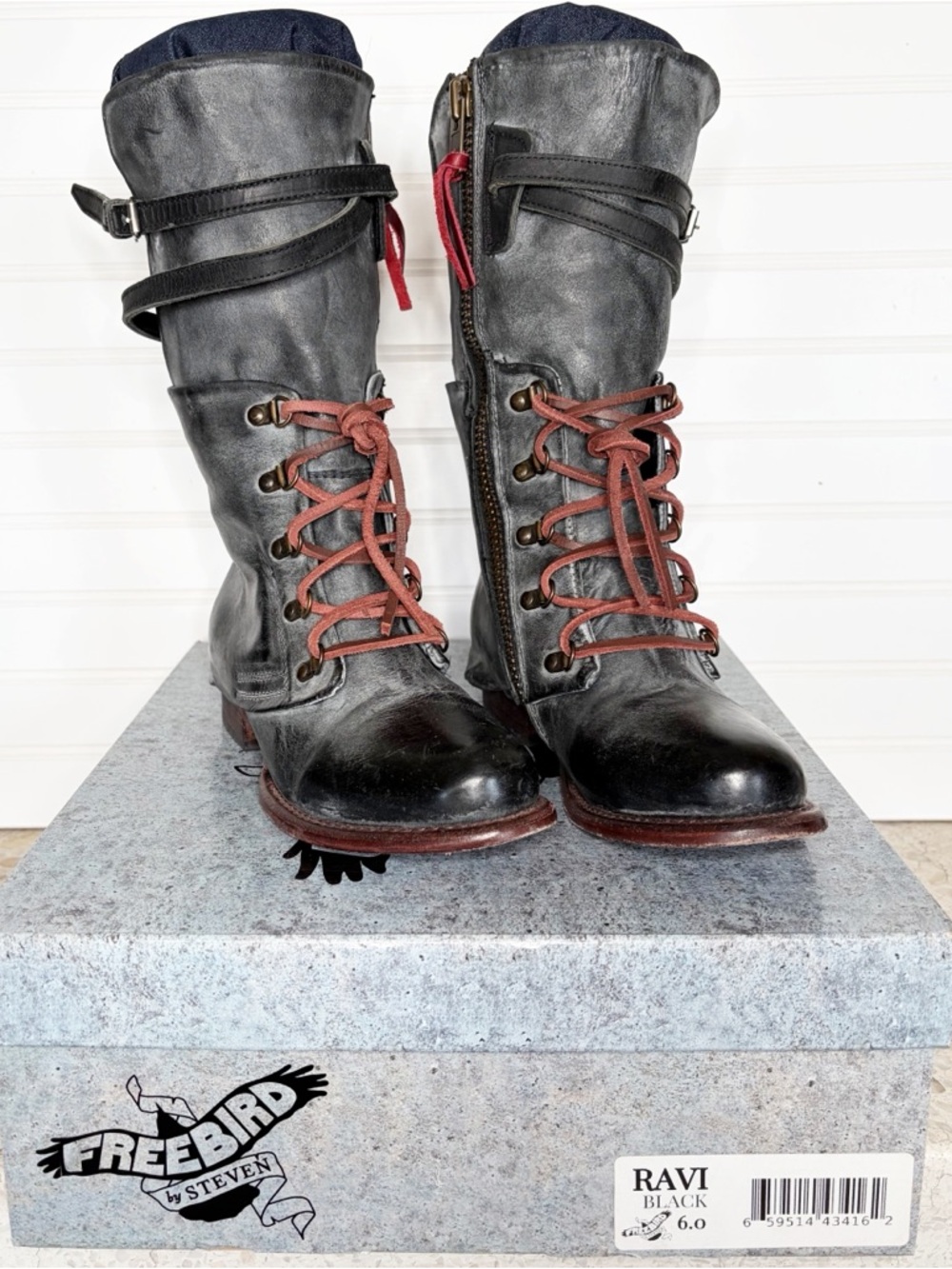 🔥🖤Freebird by Steven RAVI distressed black leather boots - Size 6 with Box